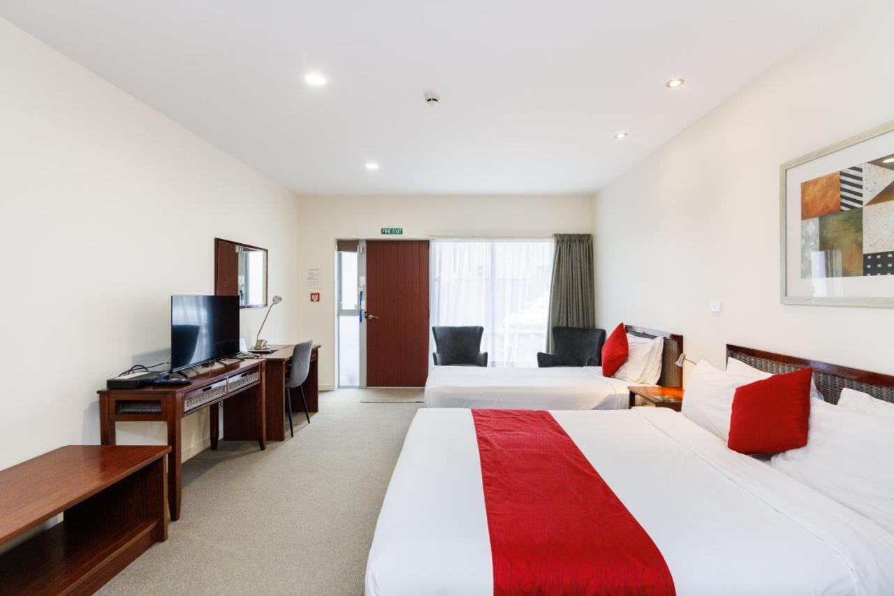 Fitzherbert Regency Motor Lodge 파머스턴노스 외부 사진