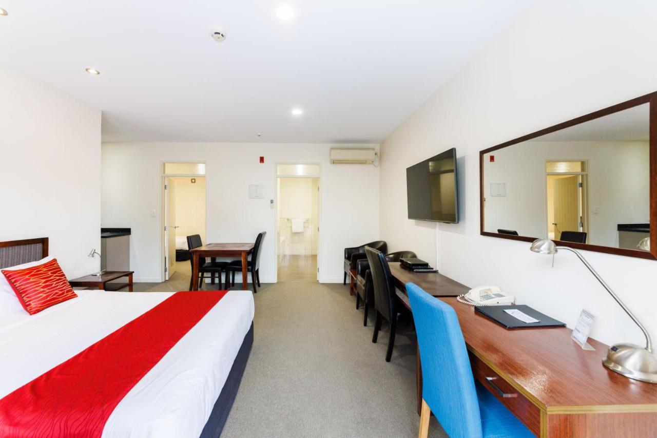 Fitzherbert Regency Motor Lodge 파머스턴노스 외부 사진