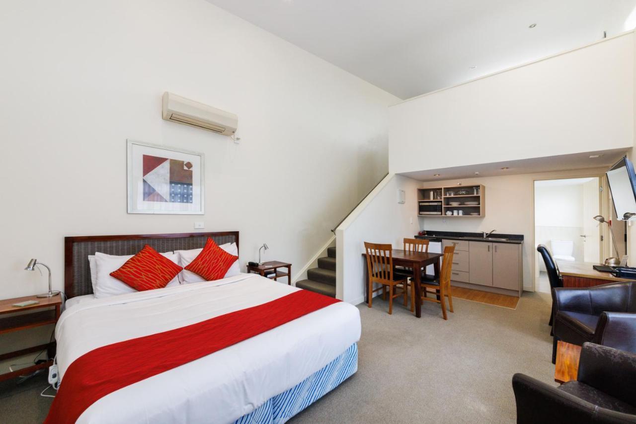 Fitzherbert Regency Motor Lodge 파머스턴노스 외부 사진