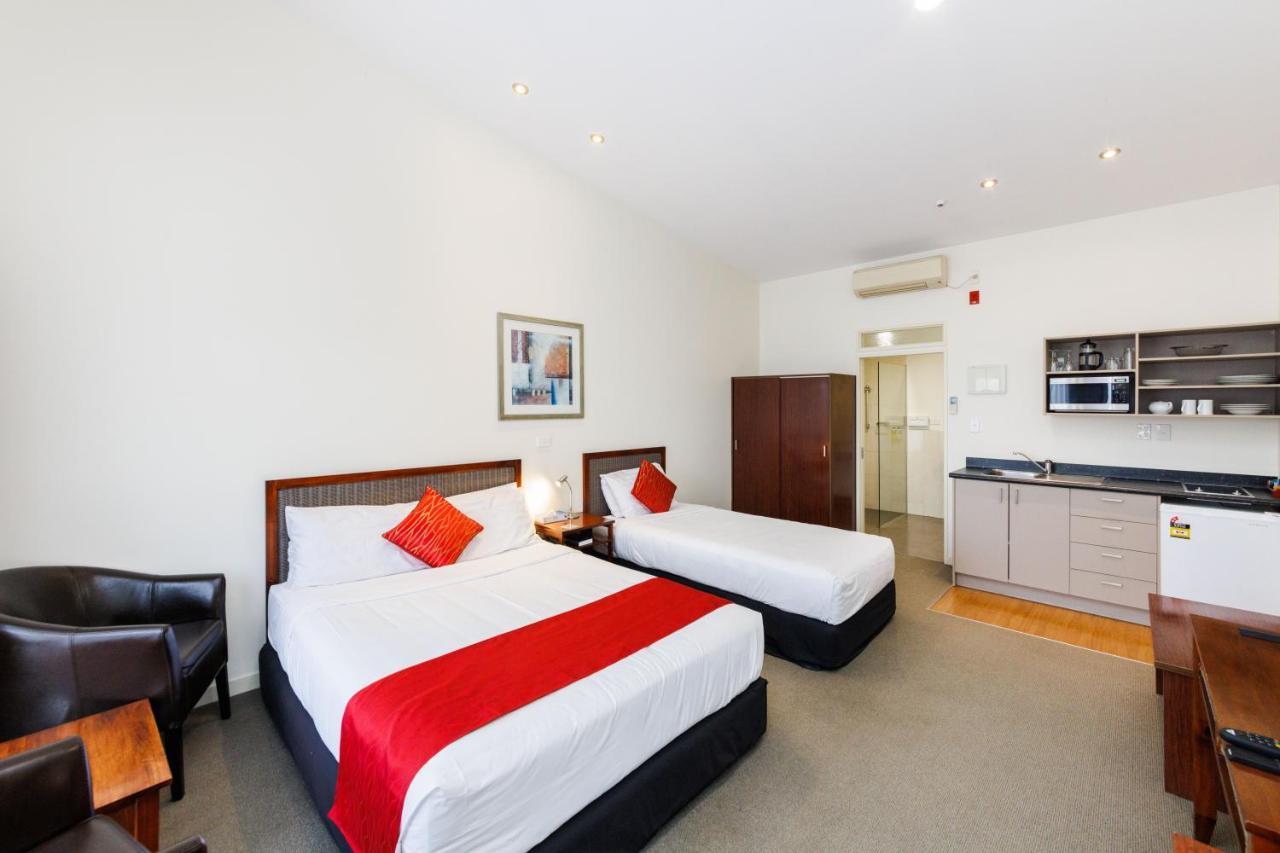 Fitzherbert Regency Motor Lodge 파머스턴노스 외부 사진