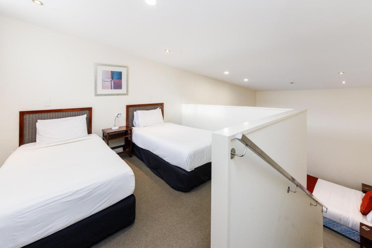 Fitzherbert Regency Motor Lodge 파머스턴노스 외부 사진