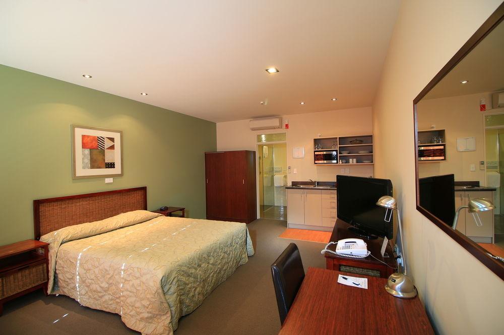 Fitzherbert Regency Motor Lodge 파머스턴노스 외부 사진